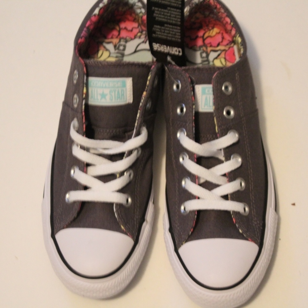 Grey converse